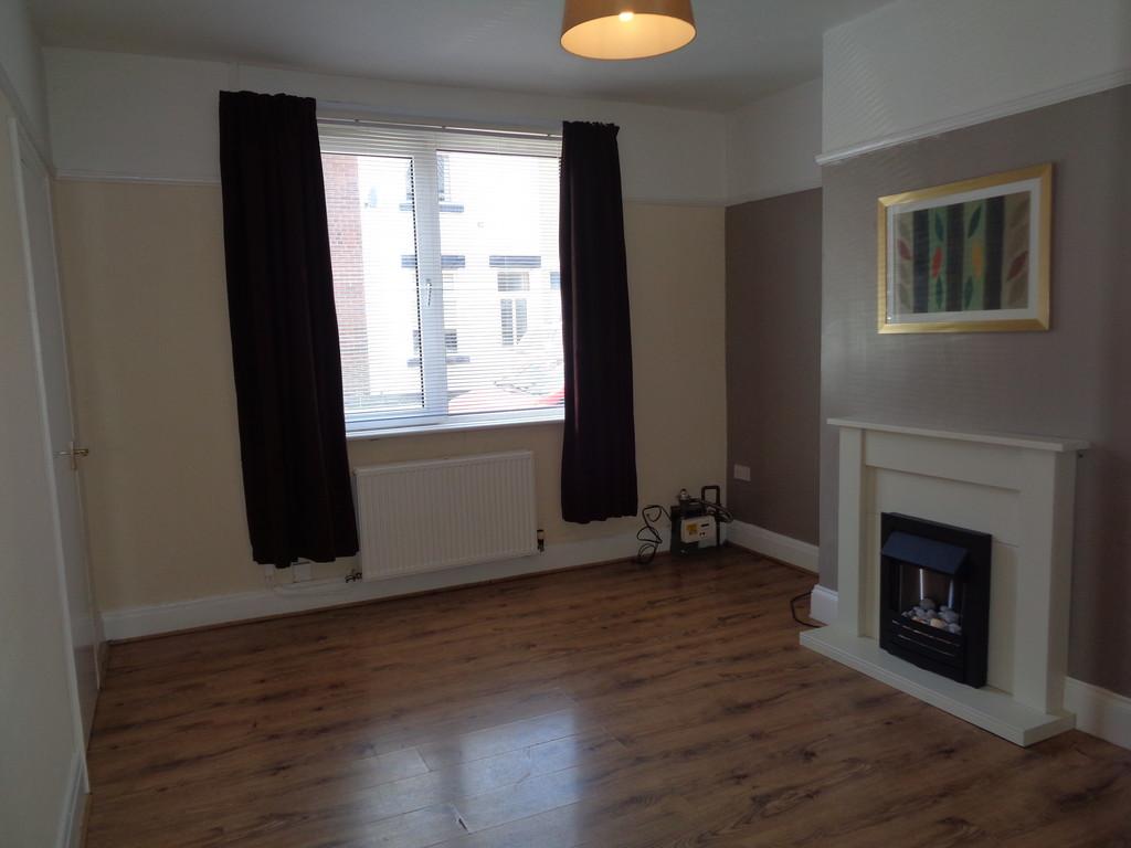 79 Gloucester Street, BarrowInFurness 2 bed terraced house £450 pcm