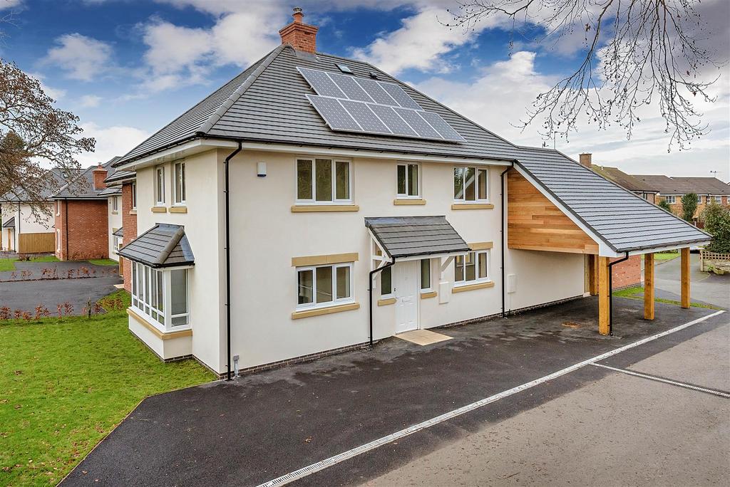 Morda Road, Oswestry 4 bed detached house £319,950