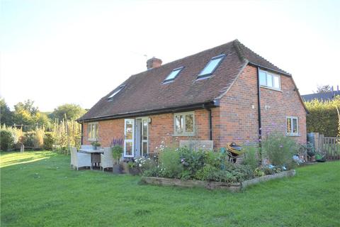 3 bedroom detached house to rent - Kintbury Holt, Kintbury, Berkshire, RG20