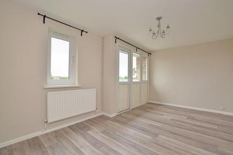 2 bedroom apartment to rent, Wricklemarsh Road, London, SE3