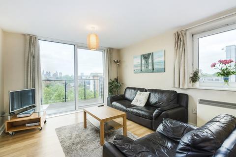 2 bedroom apartment to rent, Berglen Court, Branch Road, E14