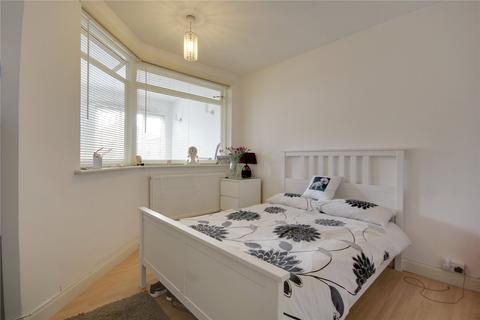 2 bedroom terraced bungalow to rent - Gaston Way, Shepperton, Surrey, TW17