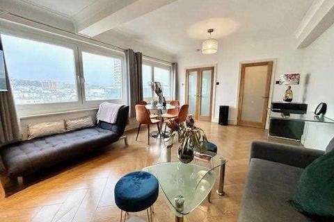 1 bedroom apartment to rent, Metropole Court, Kings Road, Brighton