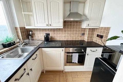 1 bedroom apartment to rent, Metropole Court, Kings Road, Brighton