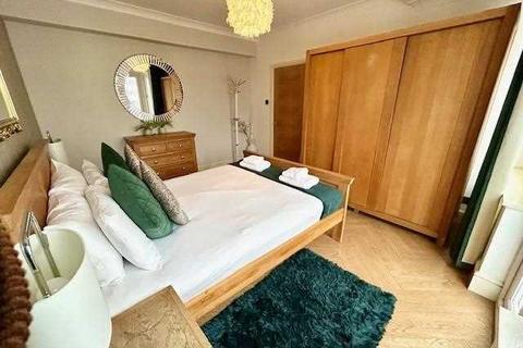 1 bedroom apartment to rent, Metropole Court, Kings Road, Brighton