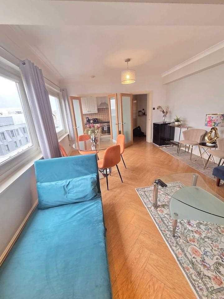 Apartment in Brighton - View 3