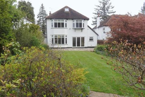 4 bedroom detached house to rent, Barons Hurst, Epsom