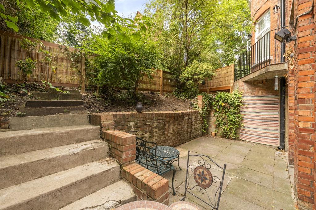 Apartment in London - View 4