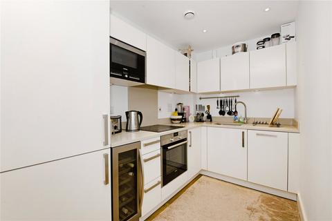 1 bedroom flat to rent, Queensland Road, London