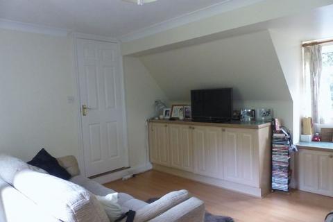 Apartment to rent, Farthings Hill, Horsham