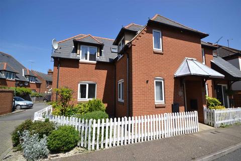 2 bedroom semi-detached house to rent, Kings Road, Burnham-on-Crouch