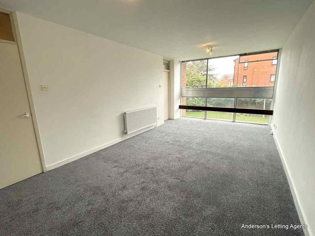 Stoneygate, Lyndwood Court 2 bed flat to rent £850 pcm (£196 pw)