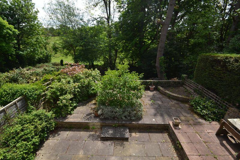 Norlands Crescent, Chislehurst 3 bed link detached house £1,900 pcm