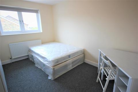 1 bedroom in a house share to rent - Selmeston Place, Brighton