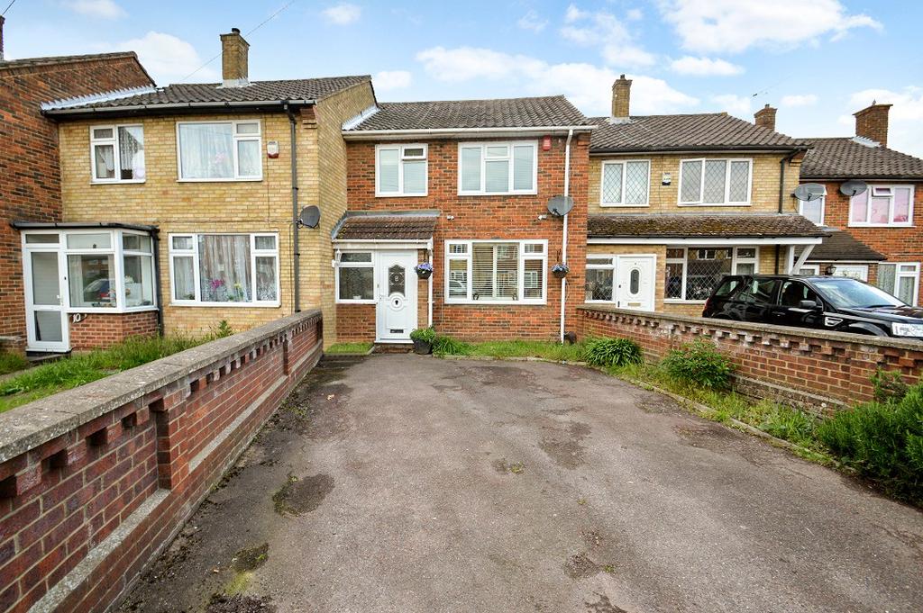 Aldridge Road, Slough, SL2 3 bed house £1,450 pcm (£335 pw)