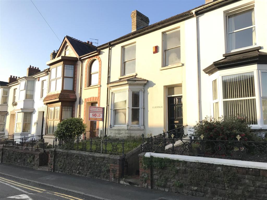 Waterloo Terrace, Carmarthen 4 bed house £151,000
