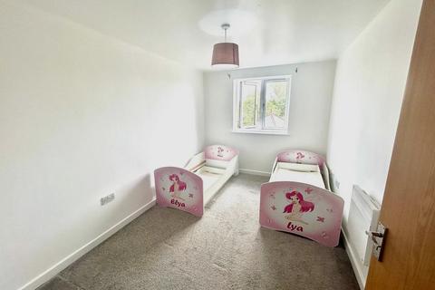 2 bedroom apartment for sale, Ruislip Road East, Greenford, Middlesex UB6