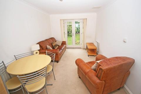 2 bedroom apartment to rent - Station Road, Beaconsfield