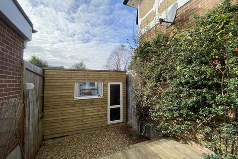 Studio to rent, Portchester Road, Charminster, Bournemouth