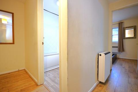1 bedroom flat to rent, Curtis Drive, London W3 6YL