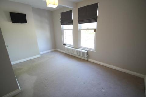 3 bedroom terraced house to rent - HIGHFIELD, BOSTON SPA, WETHERBY, LS23 6HB