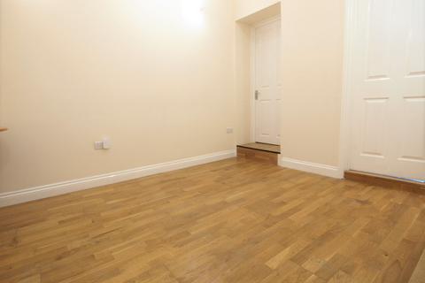 2 bedroom flat to rent, Hornsey Road, Islington, N7