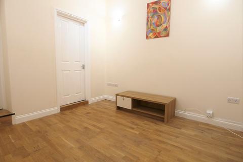 2 bedroom flat to rent, Hornsey Road, Islington, N7