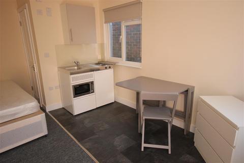 Search Studios To Rent In Brighton And Hove Onthemarket Studio To Rent Selmeston Place Brighton