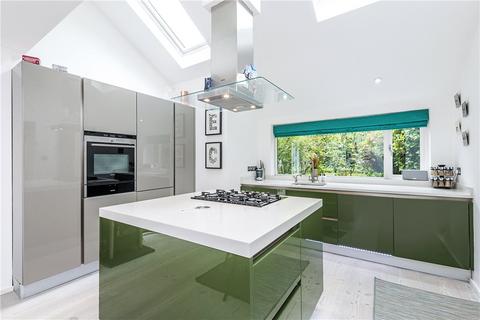2 bedroom apartment to rent, Earlsfield Road, London, SW18