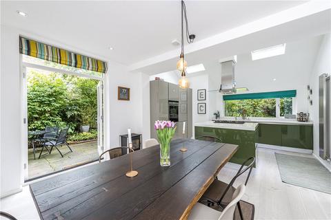 2 bedroom apartment to rent, Earlsfield Road, London, SW18