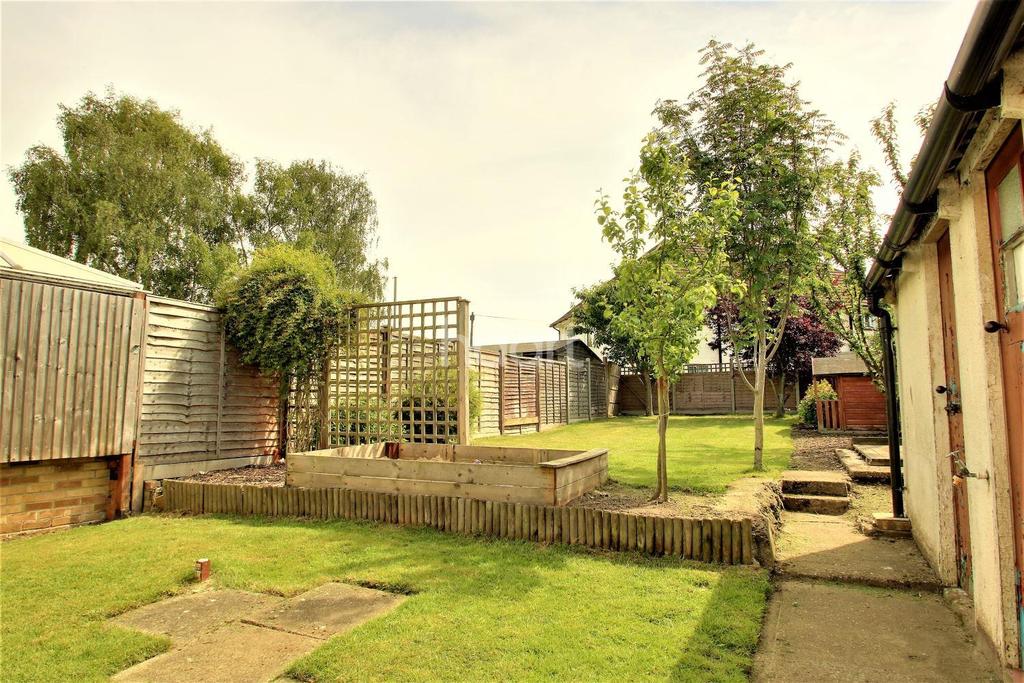 Oxford Road, Maidstone, ME15 3 bed semidetached house £250,000