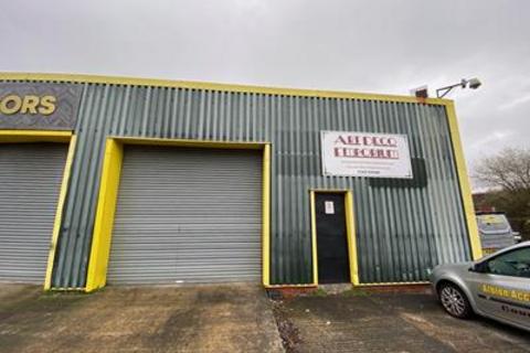 Industrial unit to rent, Unit 10, St Margarets Park, Aberbargoed, CF81