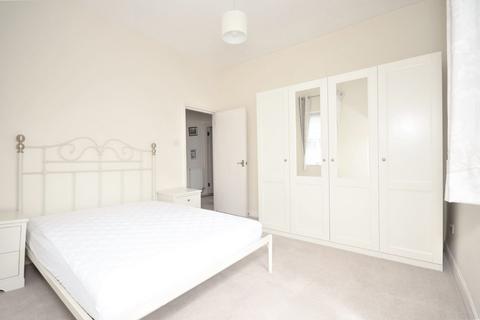 1 bedroom flat to rent, Nevern Place, Earl's Court SW5 9PR