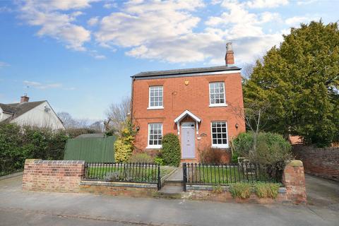 4 bedroom detached house to rent, Brook Street, Wymeswold, Leicestershire