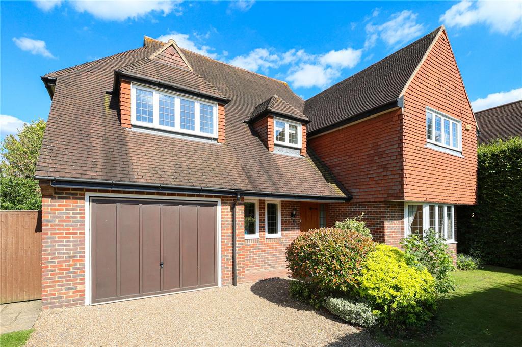 Clive Road, Esher, Surrey, KT10 5 bed detached house £5,500 pcm (£