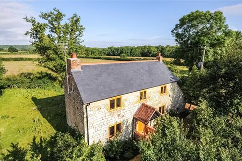 3 bedroom detached house to rent, Pickhurst Lane, Pulborough