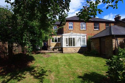 4 bedroom semi-detached house to rent, Worple Road, Epsom