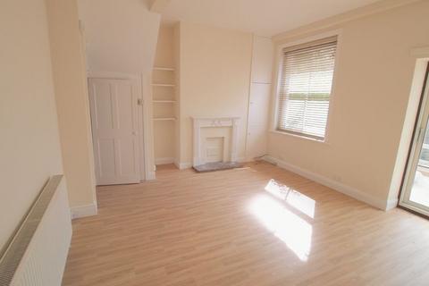 4 bedroom semi-detached house to rent, Worple Road, Epsom