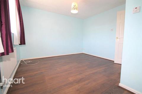 2 bedroom end of terrace house to rent, Lavender Close, South ockendon