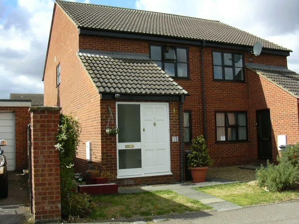 Stonelands Avenue, Biggleswade 1 bed apartment £625 pcm (£144 pw)
