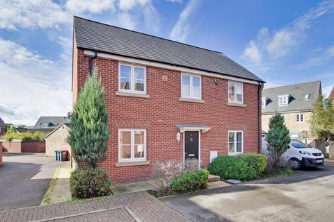 4 bedroom detached house to rent, Dixy Close, St. Neots PE19