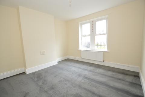 2 bedroom ground floor flat to rent, Hyde Park Street, Gateshead, NE8