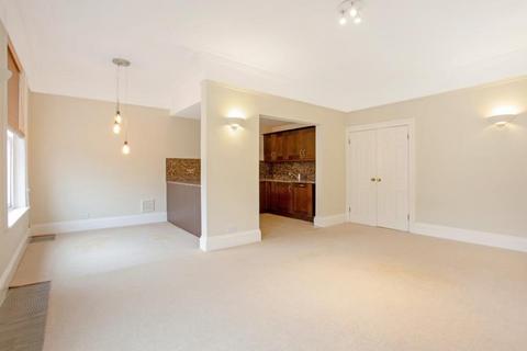 2 bedroom flat to rent, Warrington Crescent, W9