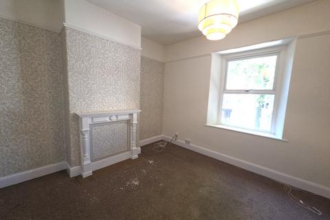2 bedroom duplex to rent, Darwin Avenue, Buxton SK17