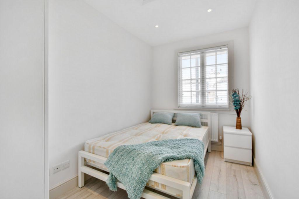 Apartment in London - More
