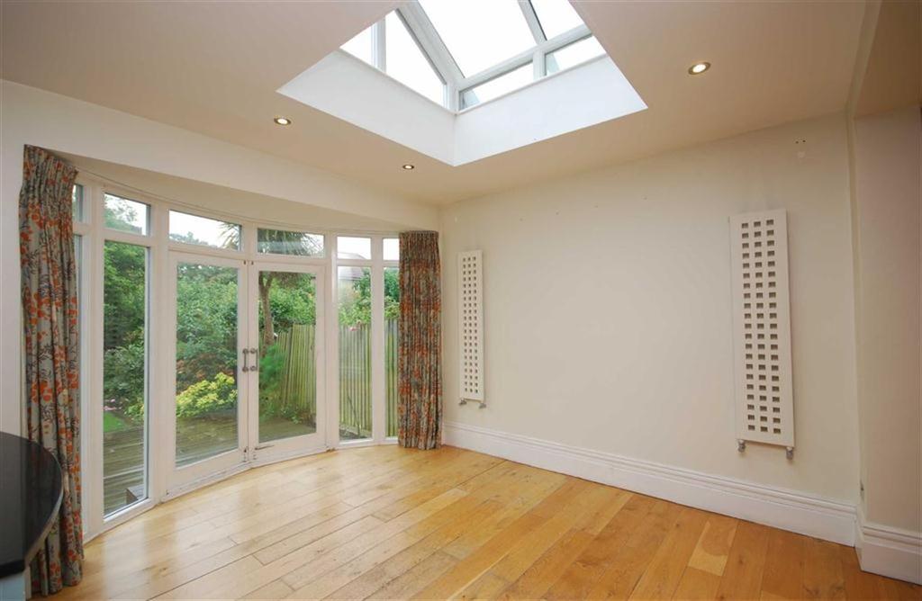 Bolton Gardens, Teddington, Greater London 5 bed semidetached house