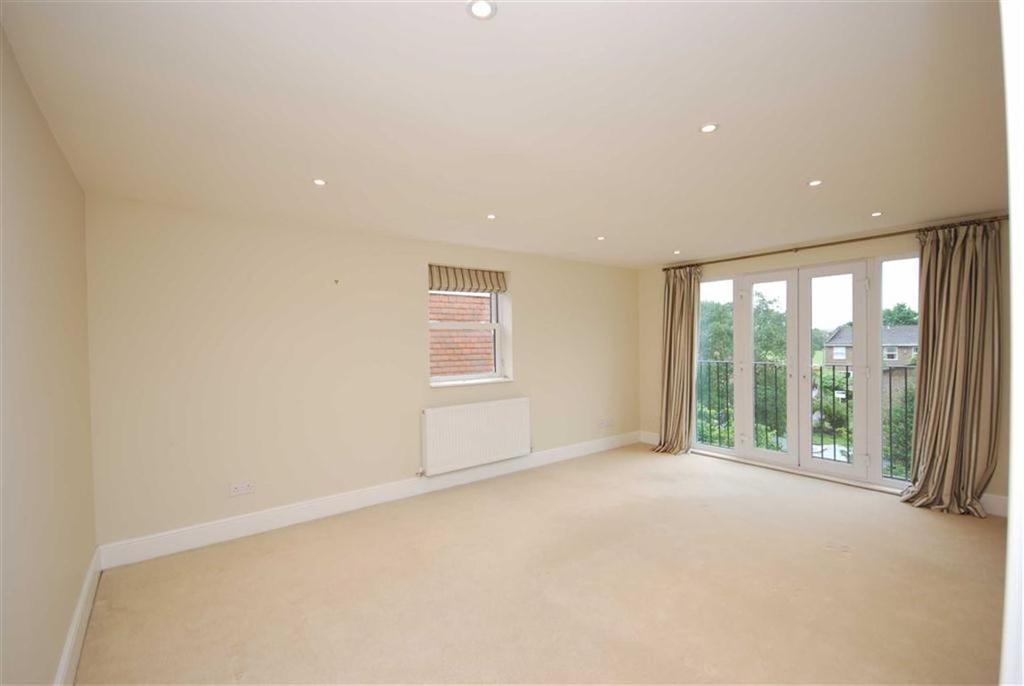 Bolton Gardens, Teddington, Greater London 5 bed semidetached house