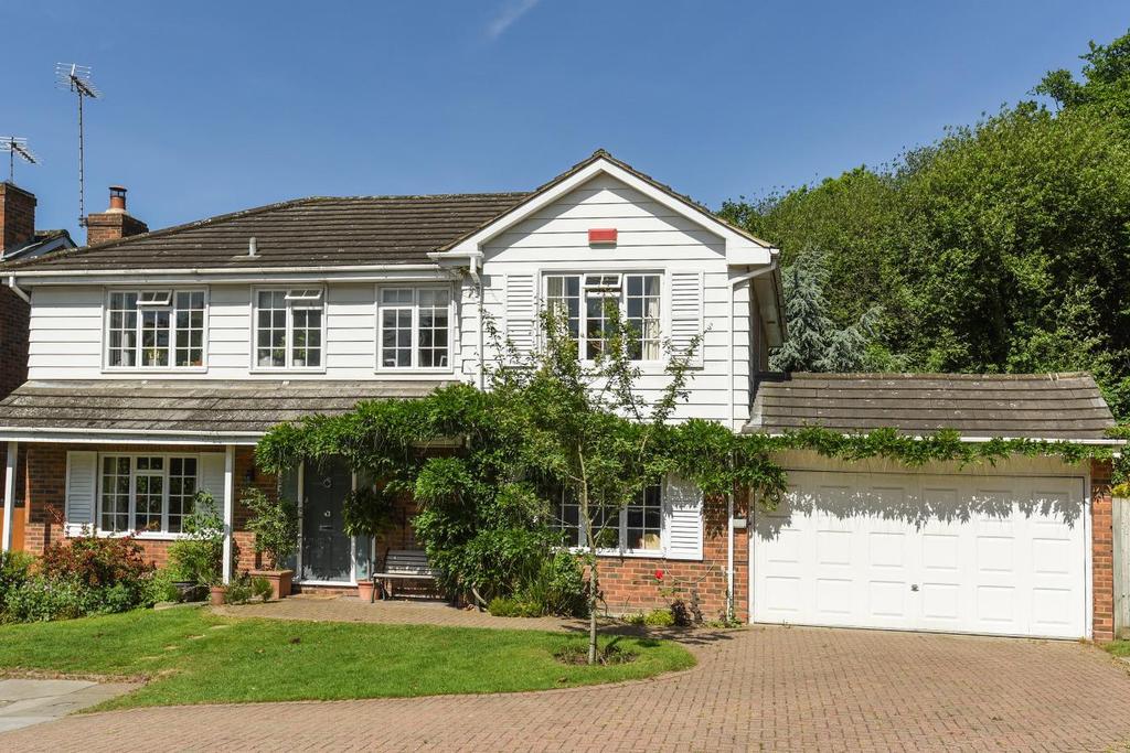 Robin Hill Drive, Chislehurst 5 bed detached house £995,000