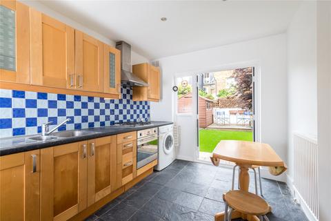 undefined, Quick Road, Chiswick, London