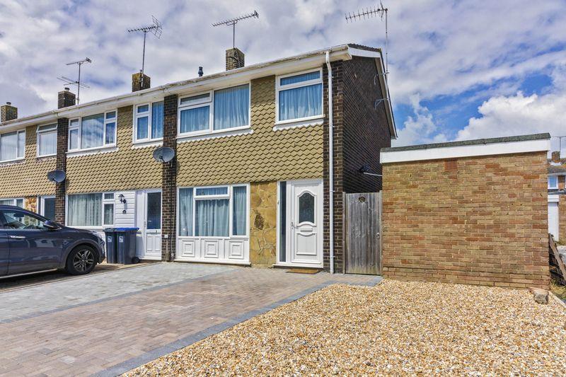 Kipling Avenue, GoringbySea 3 bed semidetached house £259,950